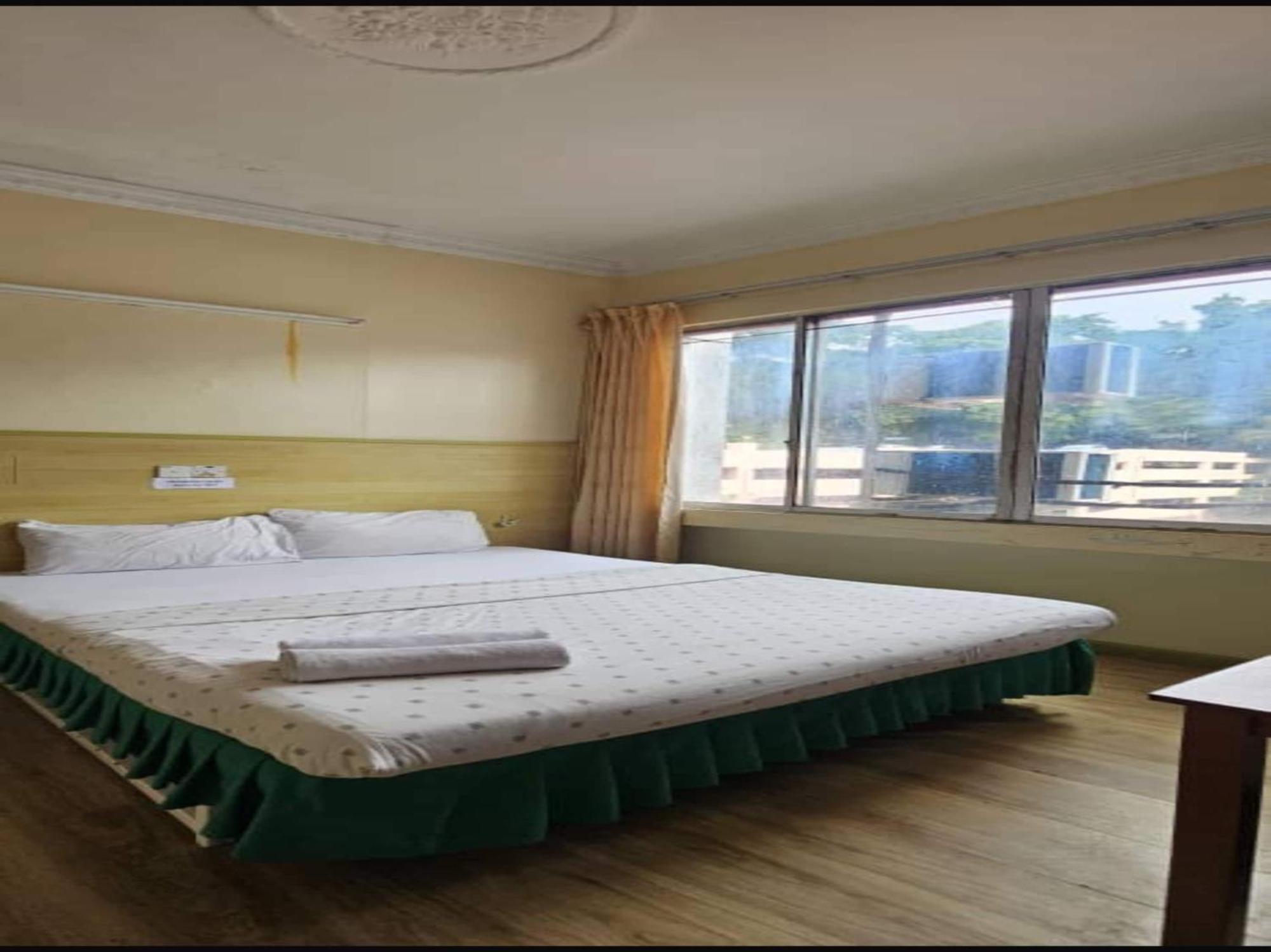 Oyo 90979 Sianglory Inn โกตาคินาบาลู ภายนอก รูปภาพ